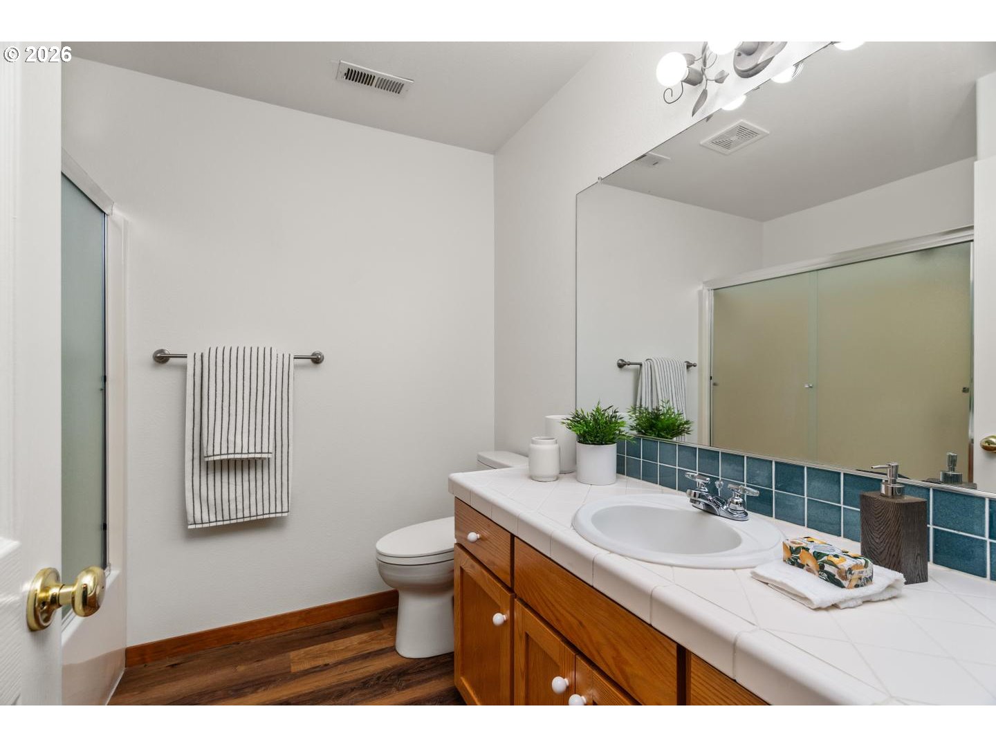 8539 Southwest 166th Terrace Beaverton, OR 97007 - Photo 36 of 48 Bathroom