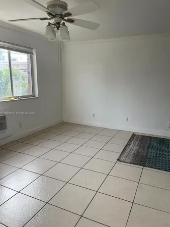 $1,900 | 315 69th Street, Unit 212, Miami Beach, FL 33141