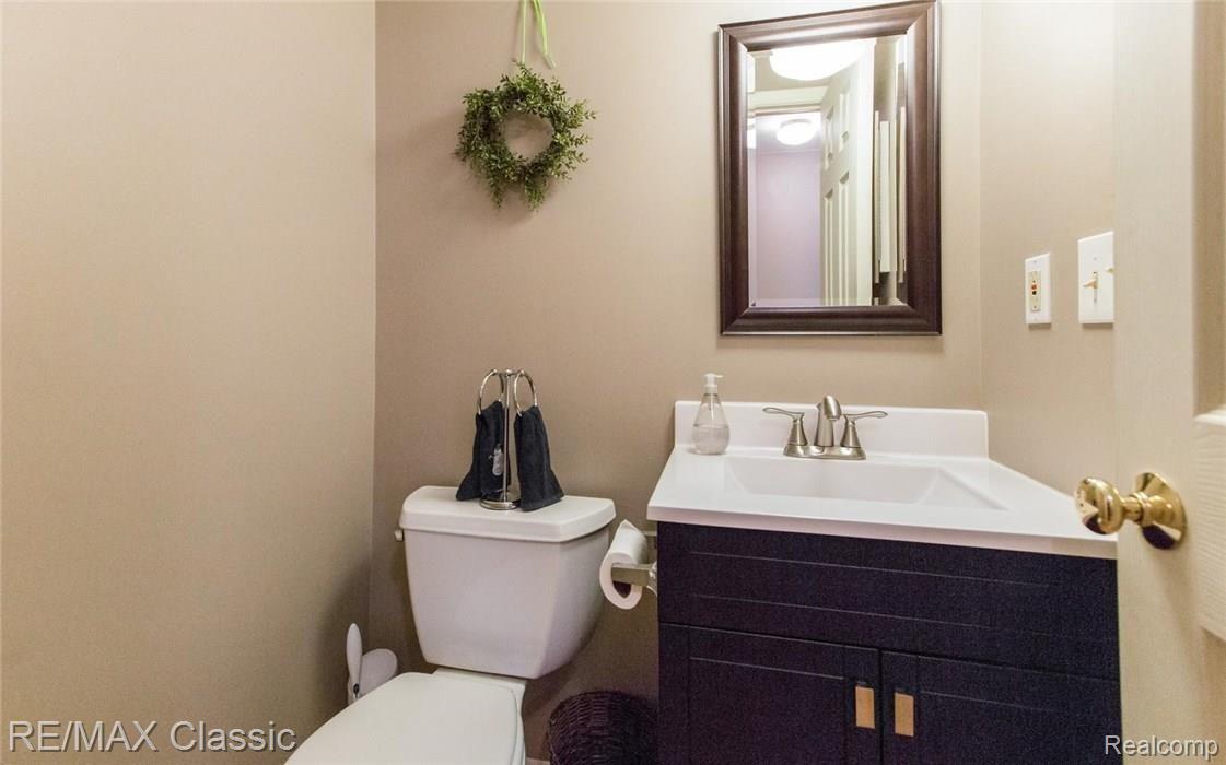 11817 Wildwing Road Plymouth, MI 48170 - Photo 15 of 26 16.jpg
