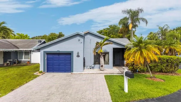 $548,000 | 971 Northwest 89th Avenue, Plantation, FL 33324