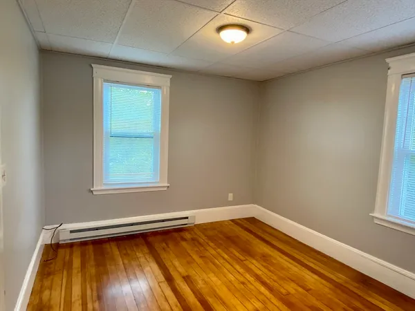 $2,250 | 308 Pleasant Street, Unit 3, Bridgewater, MA 02324