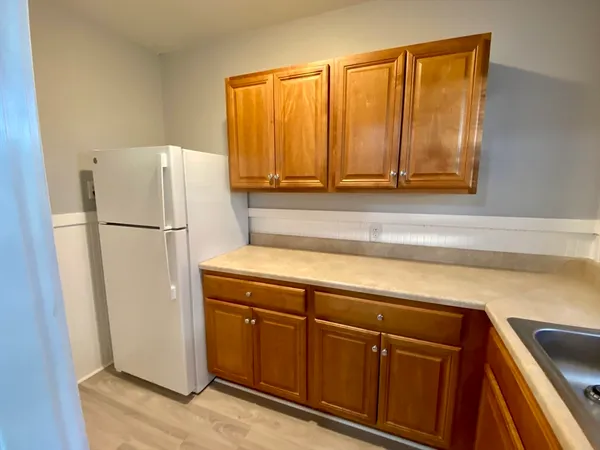 $2,250 | 308 Pleasant Street, Unit 3, Bridgewater, MA 02324