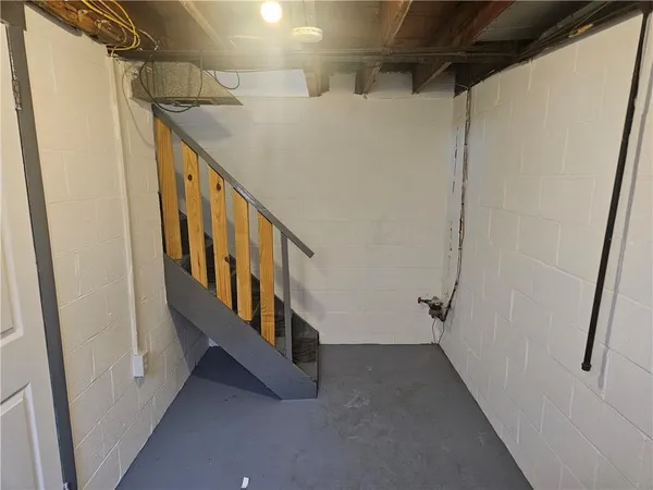 a view of a room with an empty space
