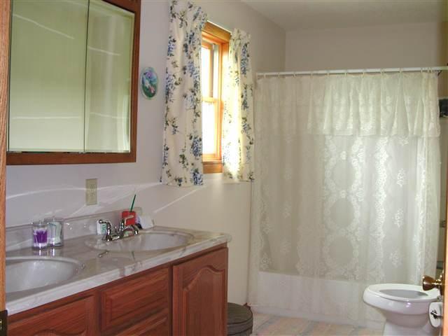 25600 Newcastle Road Gambier, OH 43022 - Photo 6 of 7 Gallery Image 6