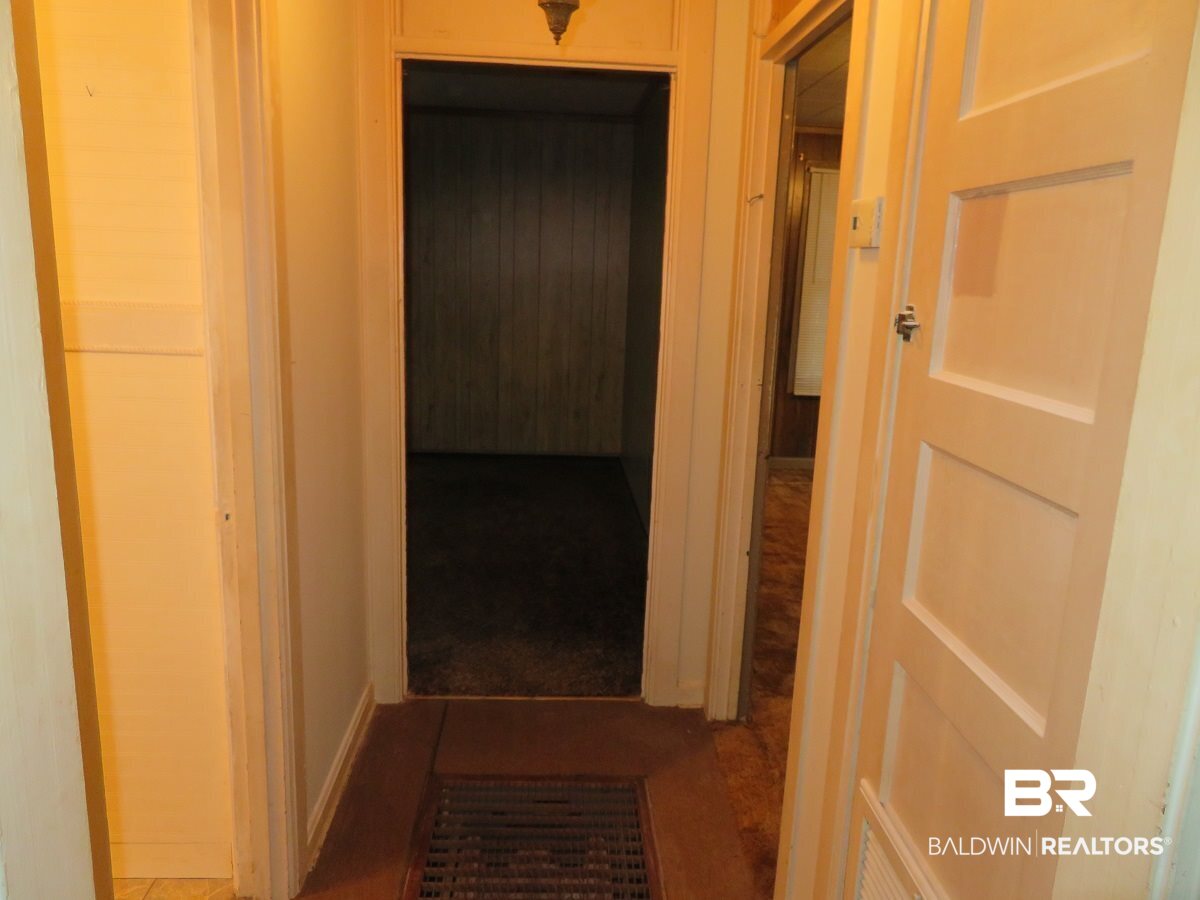 307 3rd Street Mobile, AL 36611 - Photo 9 of 20