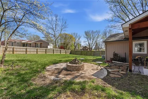 $299,000 | 1604 Ridgeway Drive, Greenwood, MO 64034