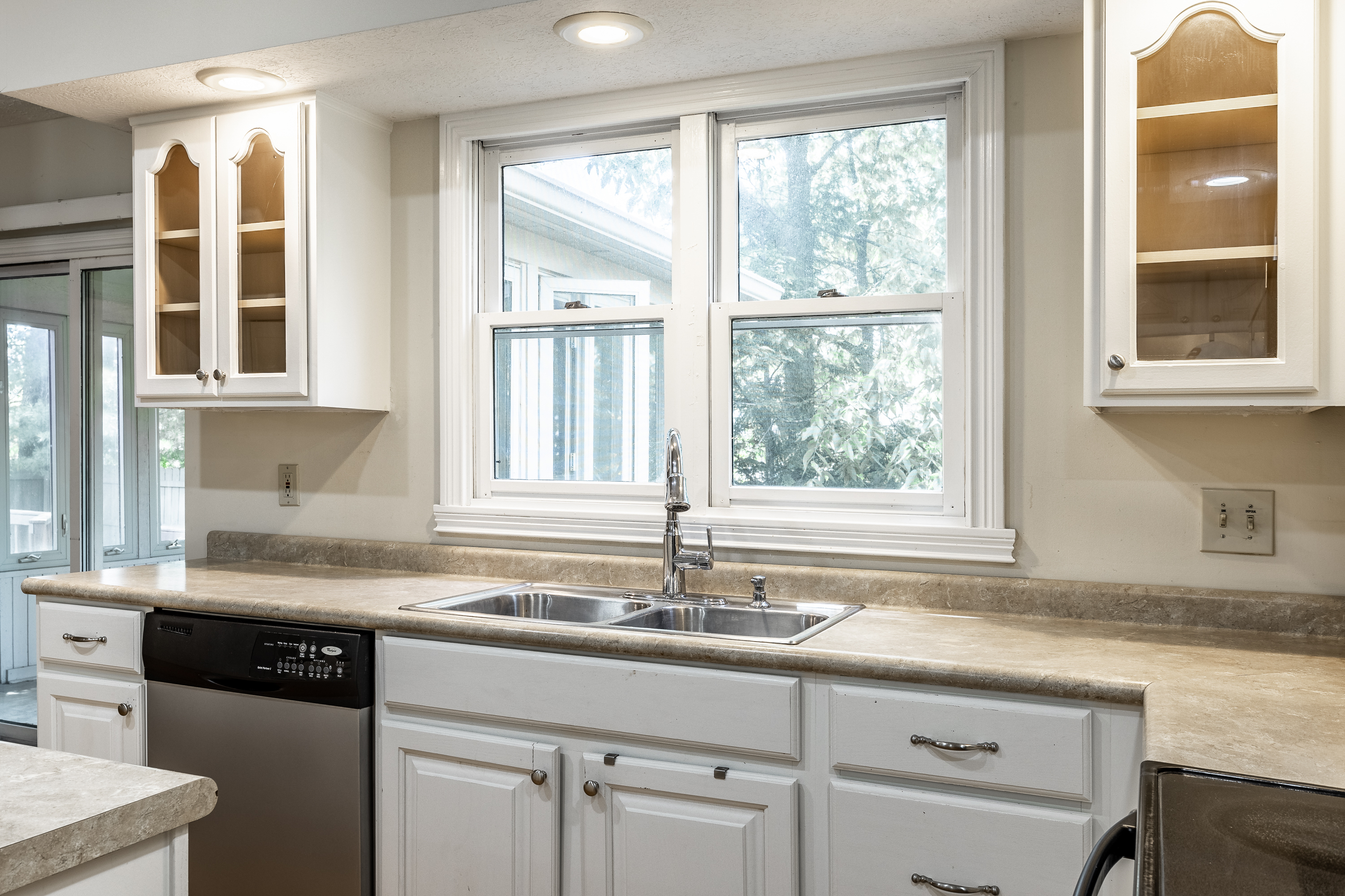 795 Grace Drive Carmel, IN 46032 - Photo 8 of 38