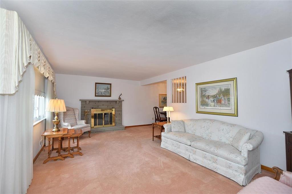 450 Orchard Spring Road Pittsburgh, PA 15220 - Photo 3 of 17 Gallery Image 3