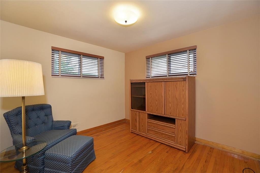450 Orchard Spring Road Pittsburgh, PA 15220 - Photo 8 of 17 Gallery Image 8