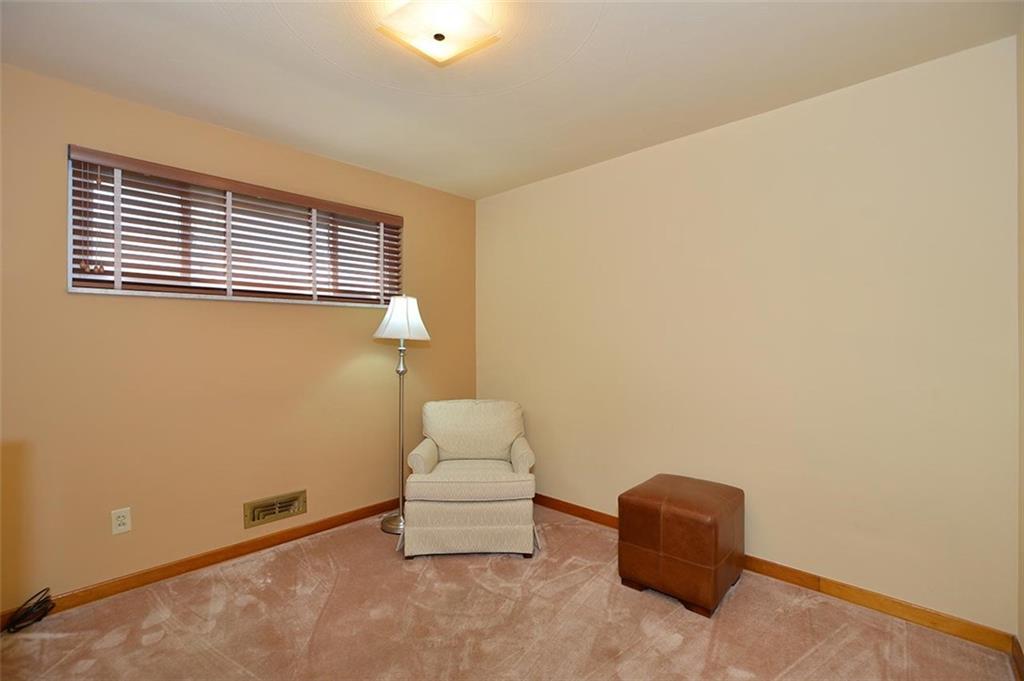 450 Orchard Spring Road Pittsburgh, PA 15220 - Photo 9 of 17 Gallery Image 9