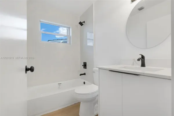 $624,999 | 7970 Northwest 176th Street, Hialeah, FL 33015