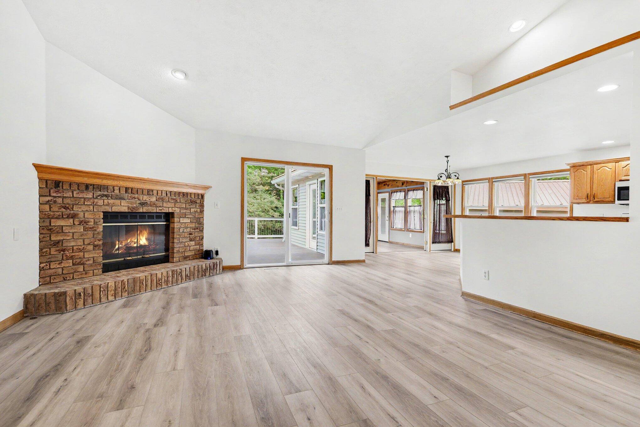 3155 11 Mile Road Northeast Rockford, MI 49341 - Photo 6 of 33 012_file_6521