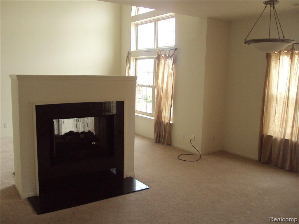 1441 Raliegh Place, Unit 101 Troy, MI 48084 - Photo 3 of 7 DSC04141