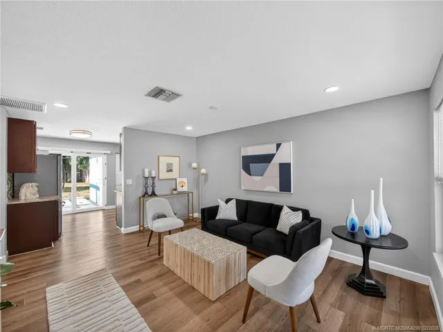 $340,000 | 406 Robalo Court, Stuart, FL 34996