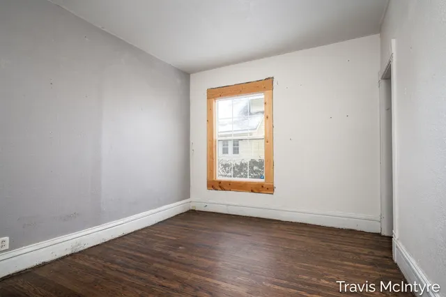 $244,900 | 908 Eastern Avenue Southeast, Grand Rapids, MI 49507