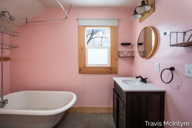 $244,900 | 908 Eastern Avenue Southeast, Grand Rapids, MI 49507