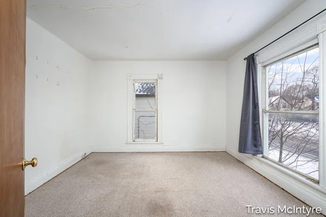 $244,900 | 908 Eastern Avenue Southeast, Grand Rapids, MI 49507