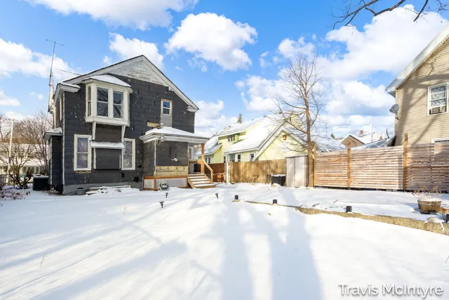 $244,900 | 908 Eastern Avenue Southeast, Grand Rapids, MI 49507