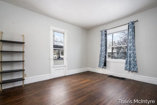 $244,900 | 908 Eastern Avenue Southeast, Grand Rapids, MI 49507