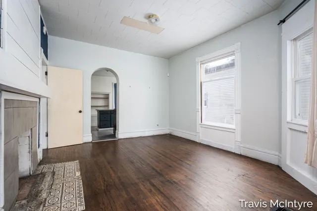 $244,900 | 908 Eastern Avenue Southeast, Grand Rapids, MI 49507