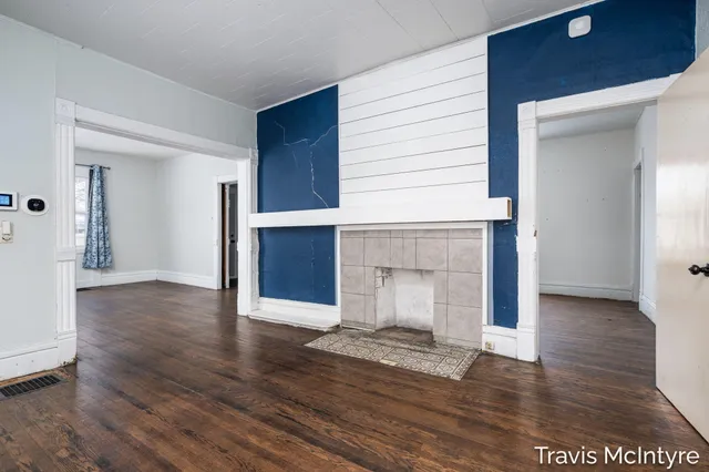 $244,900 | 908 Eastern Avenue Southeast, Grand Rapids, MI 49507