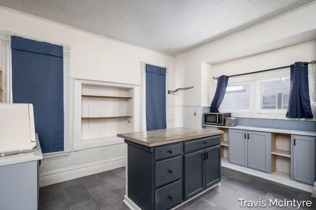 $244,900 | 908 Eastern Avenue Southeast, Grand Rapids, MI 49507