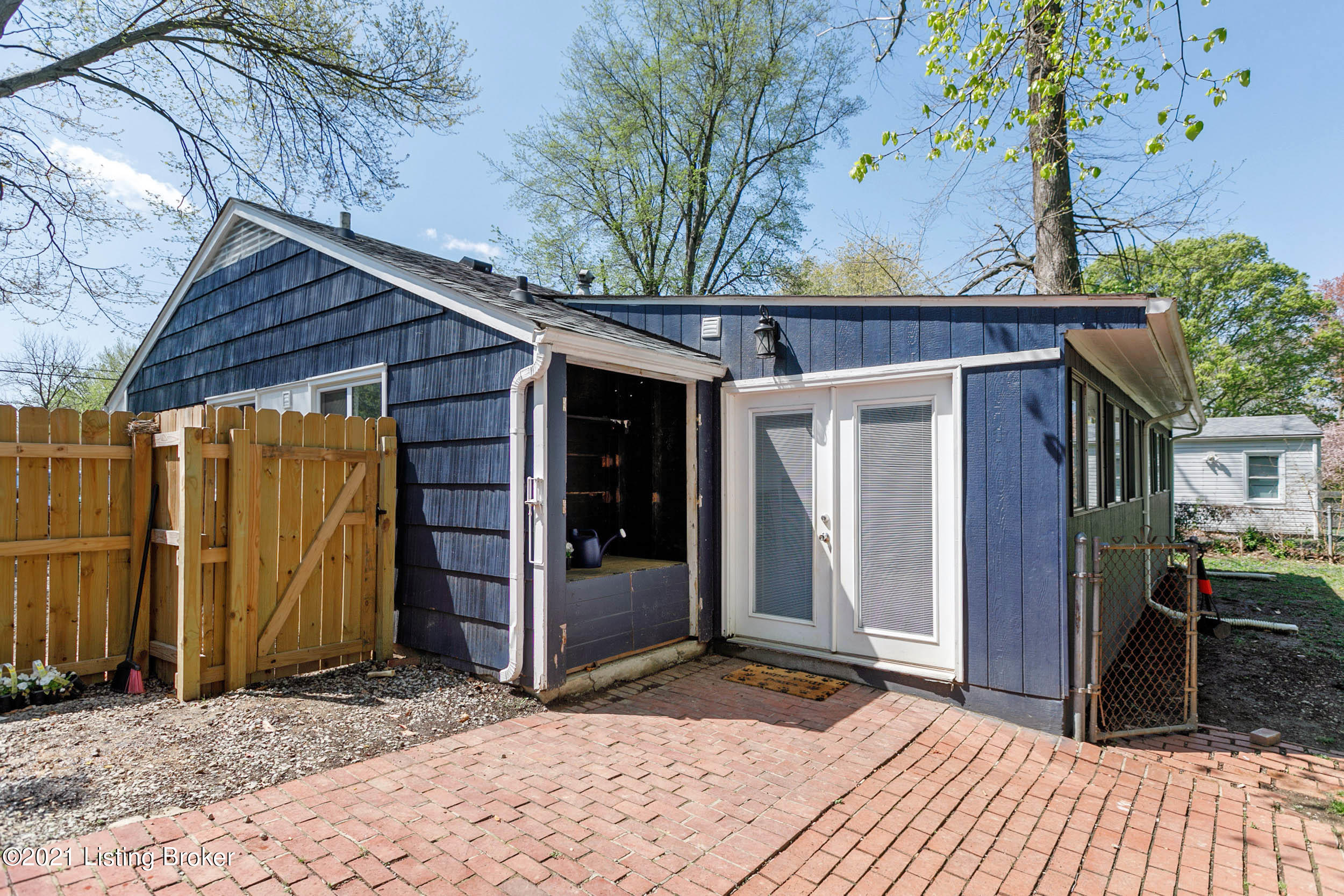1841 Heaton Road Louisville, KY 40216 - Photo 30 of 33 030