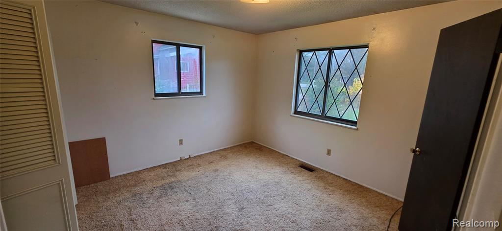 3414 North Genesee Road Flint, MI 48506 - Photo 17 of 36 Gallery Image 17