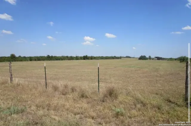 $179,900 | 777 Woodrow Center Road, Kingsbury, TX 78638