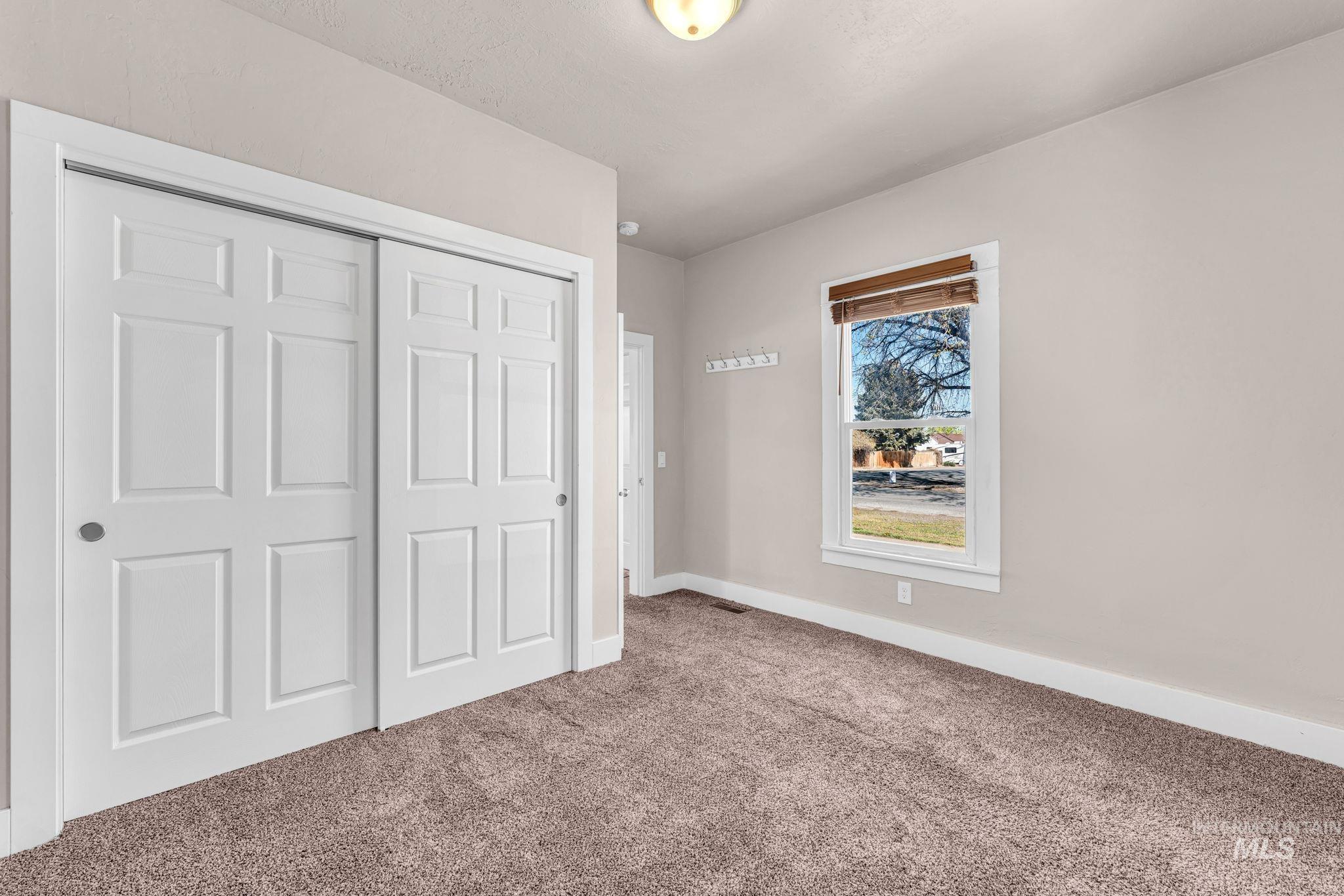 425 6th Street Filer, ID 83328 - Photo 11 of 29