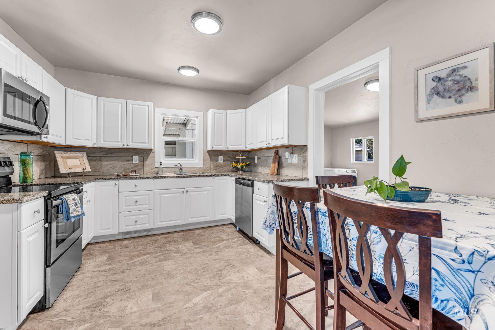 425 6th Street Filer, ID 83328 - Photo 9 of 29