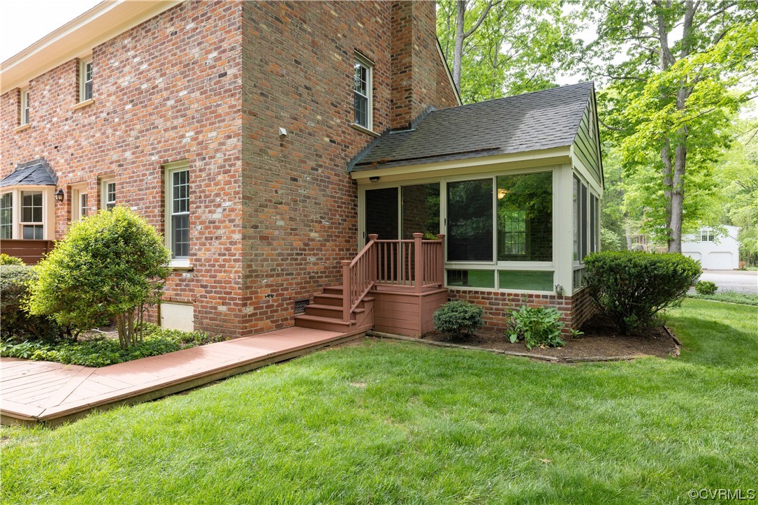 13901 Chepstow Road Midlothian, VA 23113 - Photo 38 of 43 a view of a house with backyard and garden
