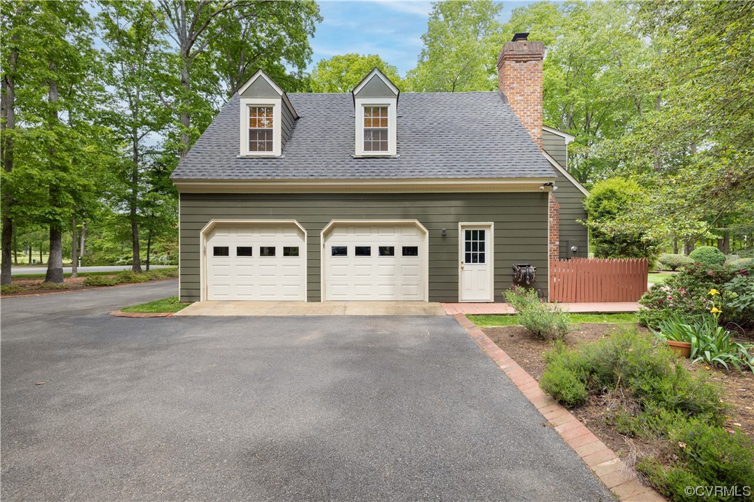 13901 Chepstow Road Midlothian, VA 23113 - Photo 4 of 43 front view of a house with a street