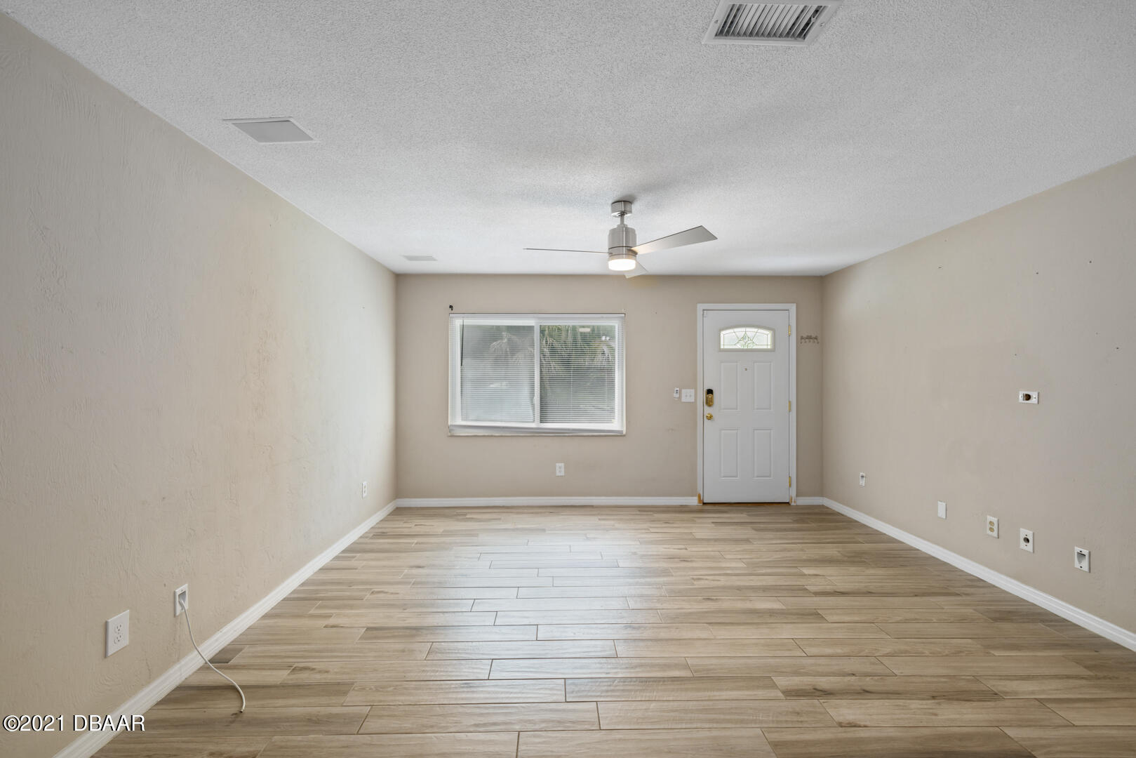 550 Ruth Street Port Orange, FL 32127 - Photo 18 of 38 550 RUTH STREET - INTERIOR-2