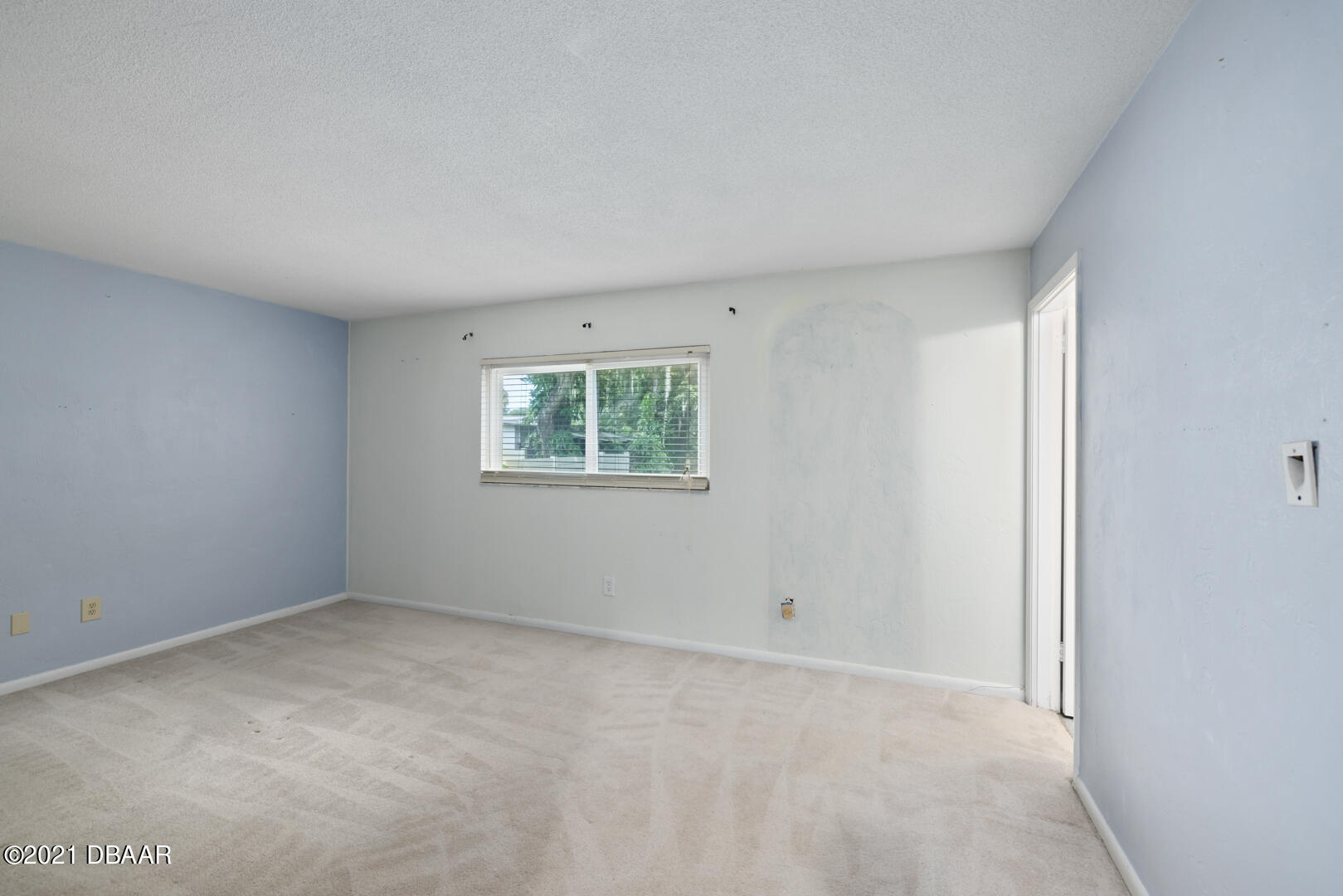 550 Ruth Street Port Orange, FL 32127 - Photo 8 of 38 550 RUTH STREET - INTERIOR-14