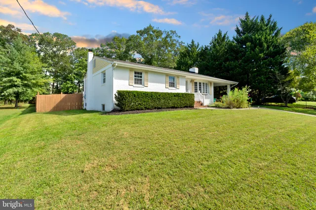 $425,000 | 16508 Rolling Tree Road, Accokeek, MD 20607