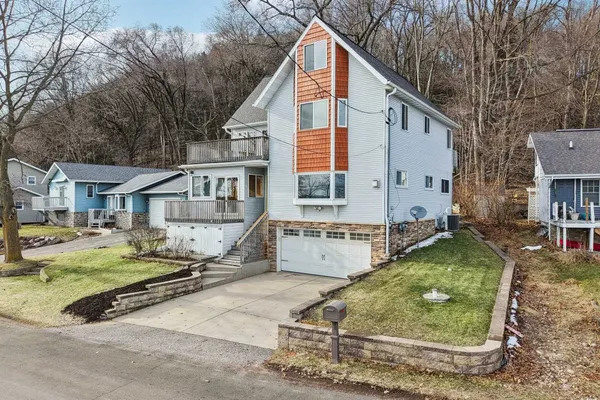 $720,000 | W10580 Tipperary Road, Poynette, WI 53955