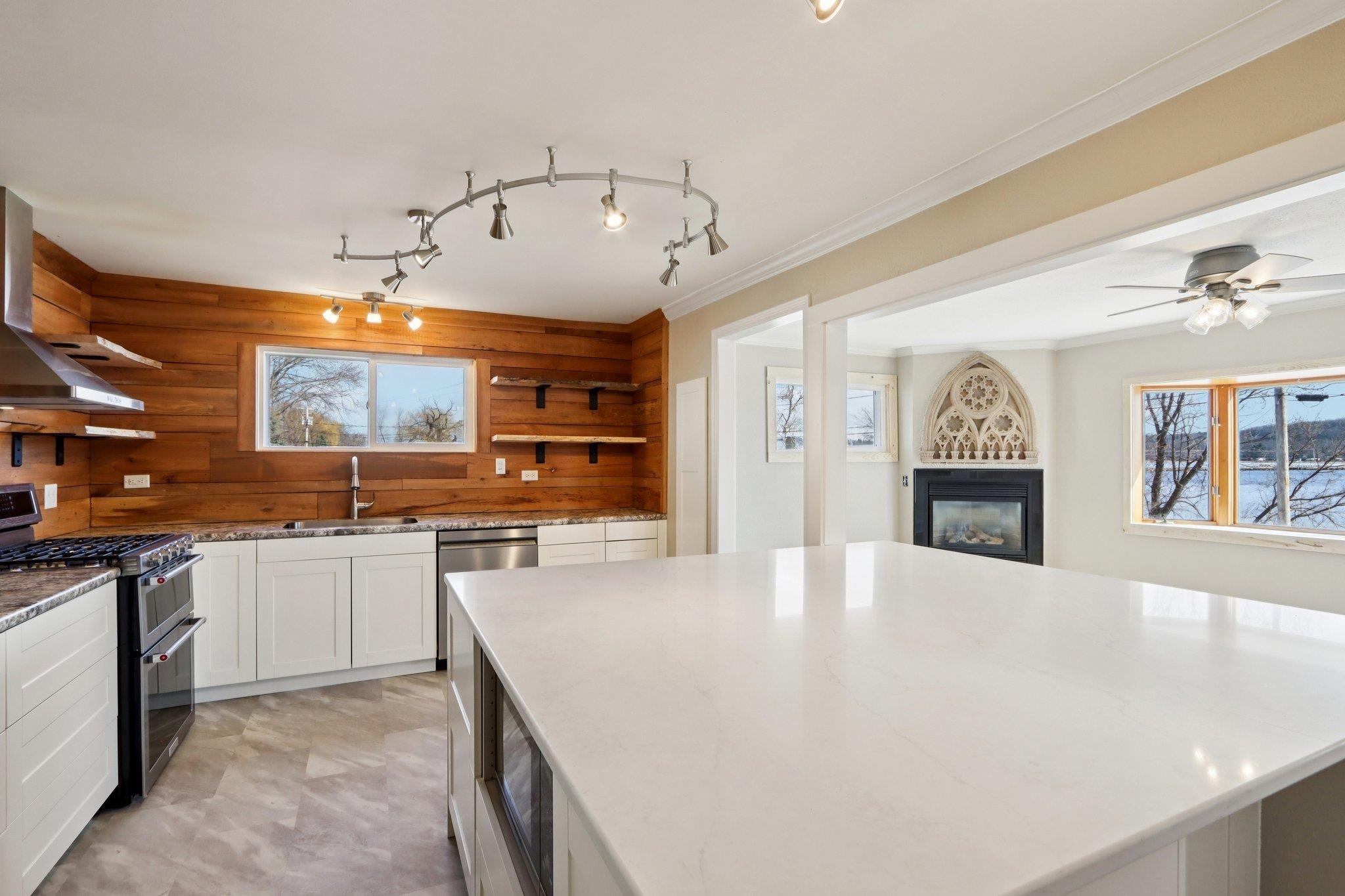 W10580 Tipperary Road Poynette, WI 53955 - Photo 13 of 66