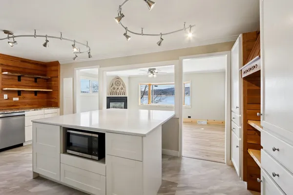 $720,000 | W10580 Tipperary Road, Poynette, WI 53955