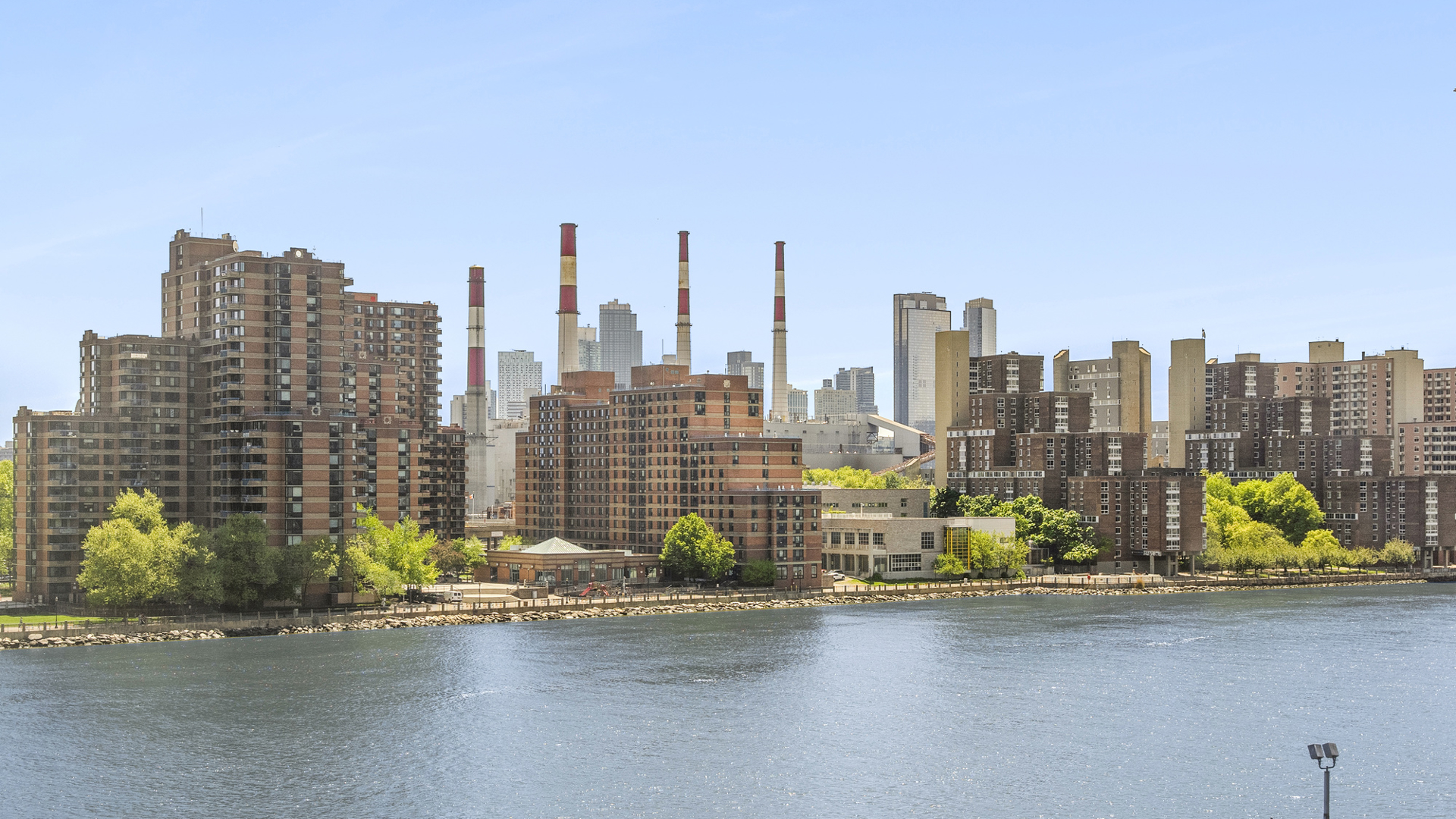 530 East 76th Street, Unit 6J Manhattan, NY 10021 - Photo 9 of 12 a view of city and a ocean