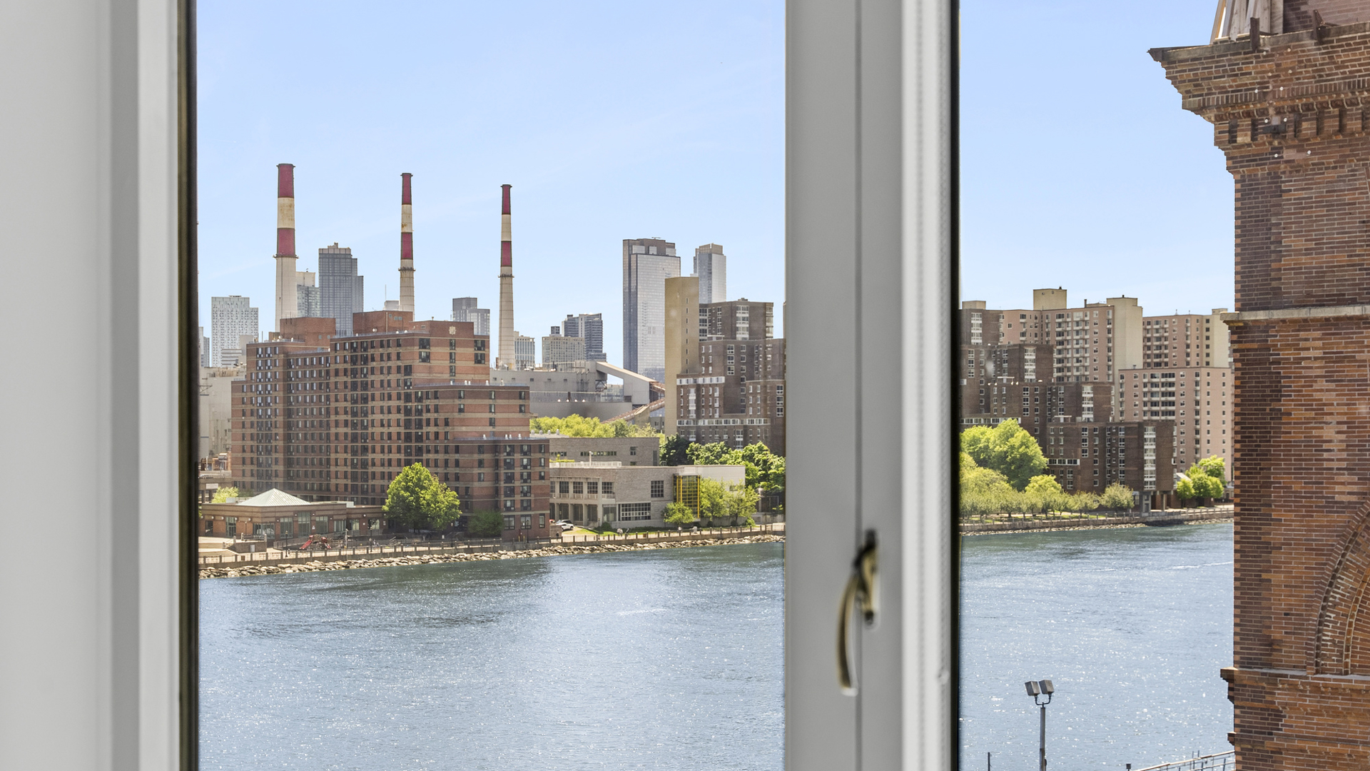 530 East 76th Street, Unit 6J Manhattan, NY 10021 - Photo 10 of 12 a picture of a city