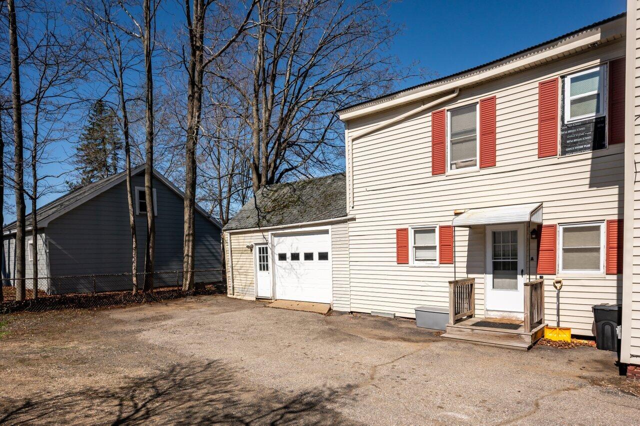 8 Allen Street Berwick, ME 03901 - Photo 7 of 17 014-8AllenStreet-Berwick-ME-03901-SMALL