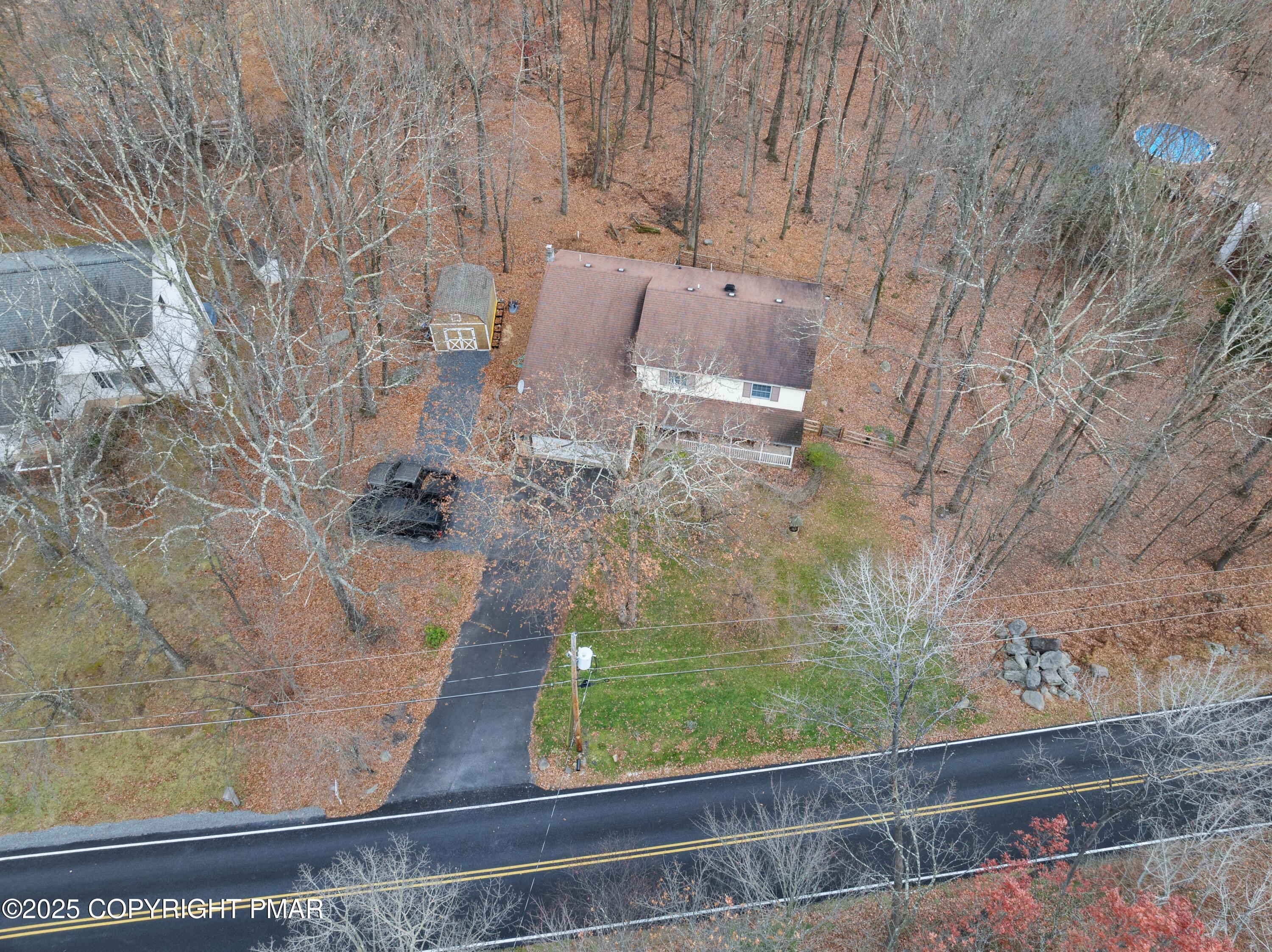 113 Hemlock Road Tannersville, PA 18372 - Photo 4 of 68 DJI_20251114152059_0920_D