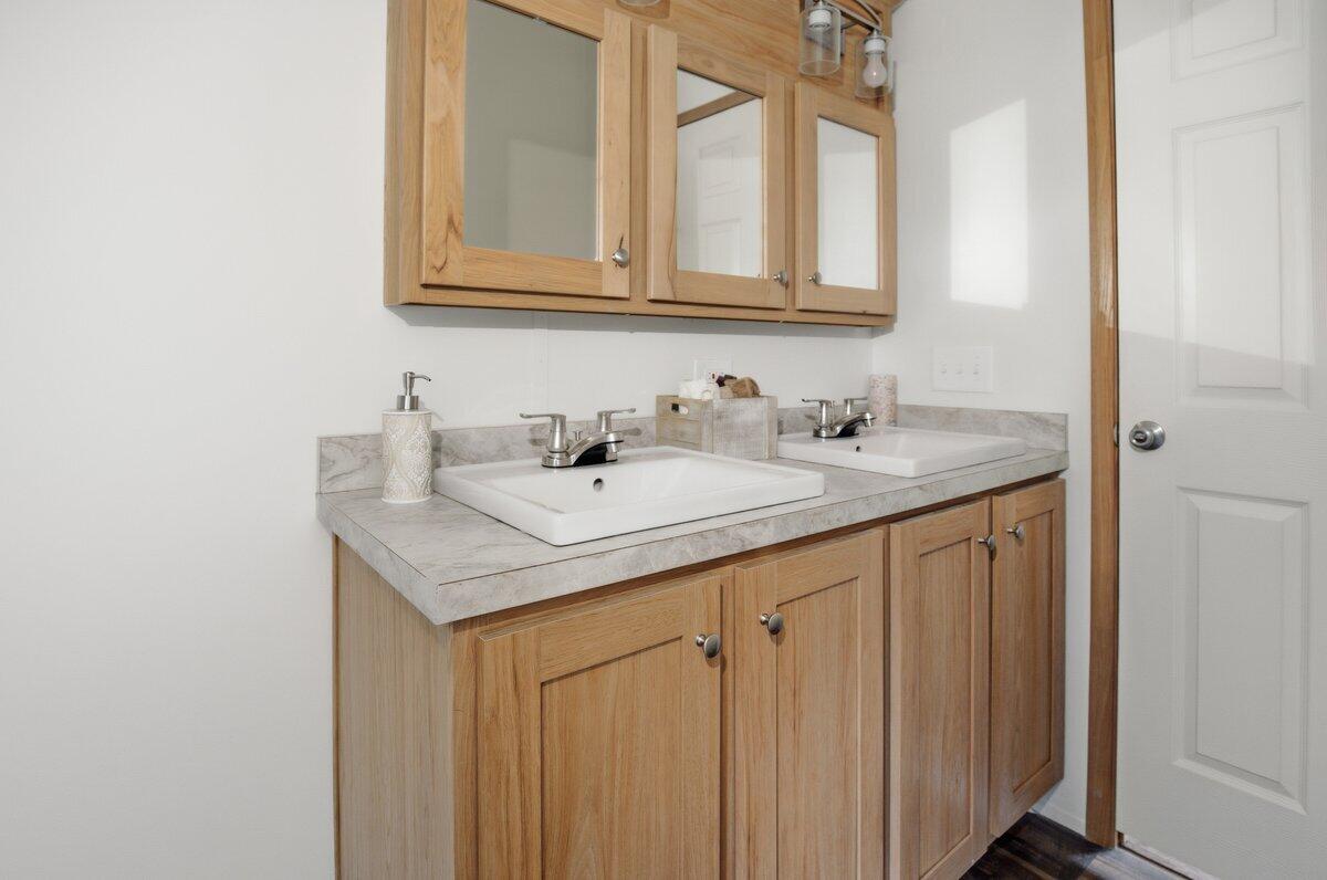 498 Poland Road Auburn, ME 04210 - Photo 24 of 26 primary bathroom