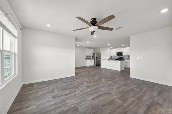 $2,150 | 5557 Galahad Trail, Milton, FL 32583