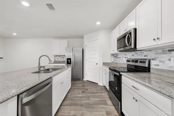 $2,150 | 5557 Galahad Trail, Milton, FL 32583