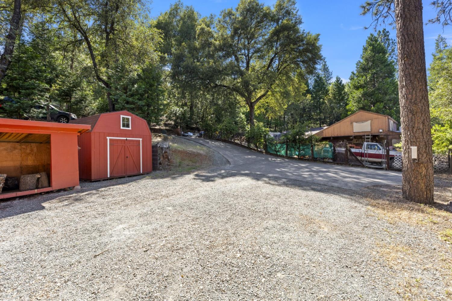 14036 Hilltop Road Pine Grove, CA 95665 - Photo 5 of 45
