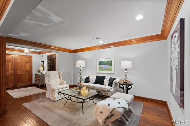 $439,900 | 14300 East Conway Meadows Court, Unit 101, Chesterfield, MO 63017