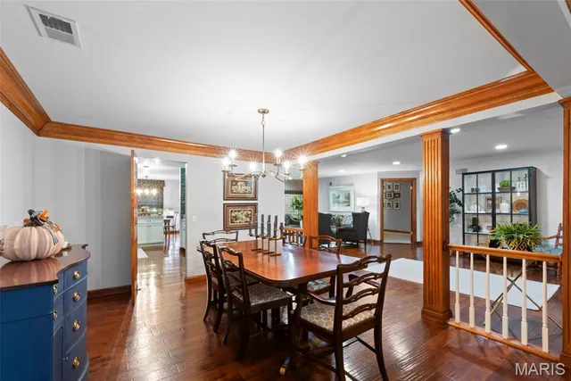 $439,900 | 14300 East Conway Meadows Court, Unit 101, Chesterfield, MO 63017