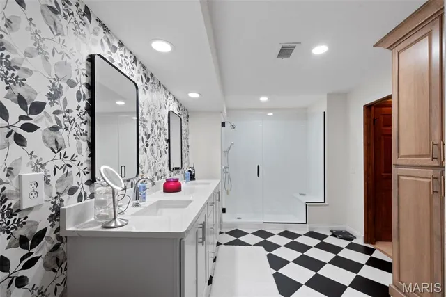 $439,900 | 14300 East Conway Meadows Court, Unit 101, Chesterfield, MO 63017